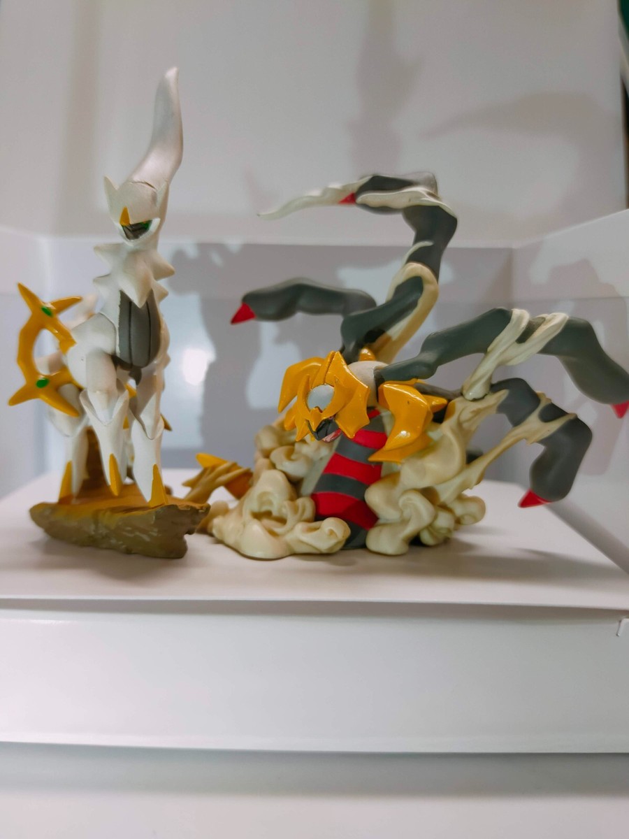 Pokemon Platinum Giratina Origin Form and Arceus Rare Figure