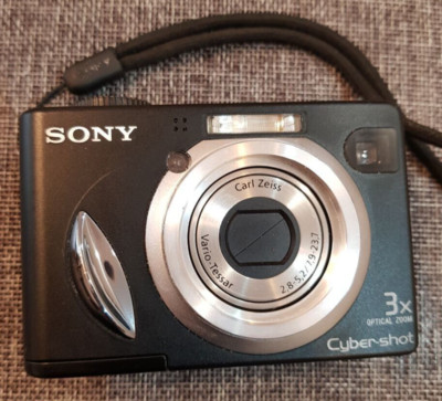SONY ソニー　CYBER SHOT　DSC-W1　Black Sony Cyber Shot DSC-W1 5.1 MP Digital Camera Black Working