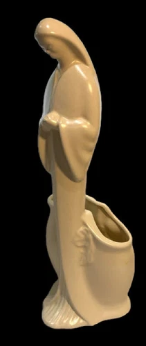 Vintage Royal Haeger Mary/Nun/Madonna Figurine Planter Praying. 16.5” MCM