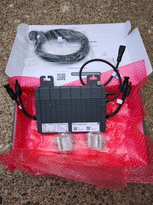 Fox ESS M1-800-E Wechselrichter   Neu & unbenutzt inkl. Halterung & 5 m Kabel