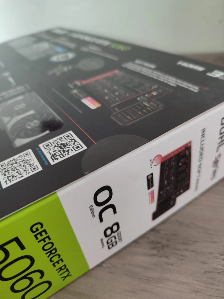 ASUS Dual -RTX5060-O8G NVIDIA GeForce RTX 5060 8 GB GDDR7 - Immagine 3 di 4