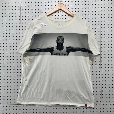 Michael Jordan T Shirt Mens XL White Wrap Around Wing Span Graphic Basketball