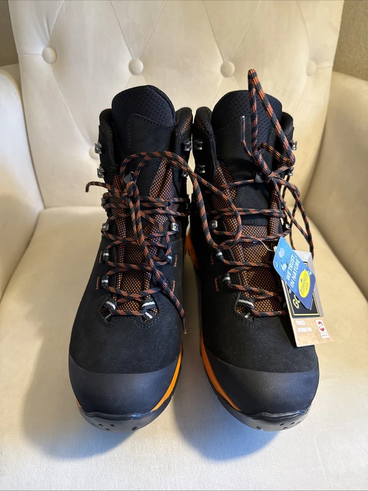 Excellent Hanwag Tatra Light GTX Men's Light Trekking Boots, Black/Red, Size 9.5 - Image 2 of 4