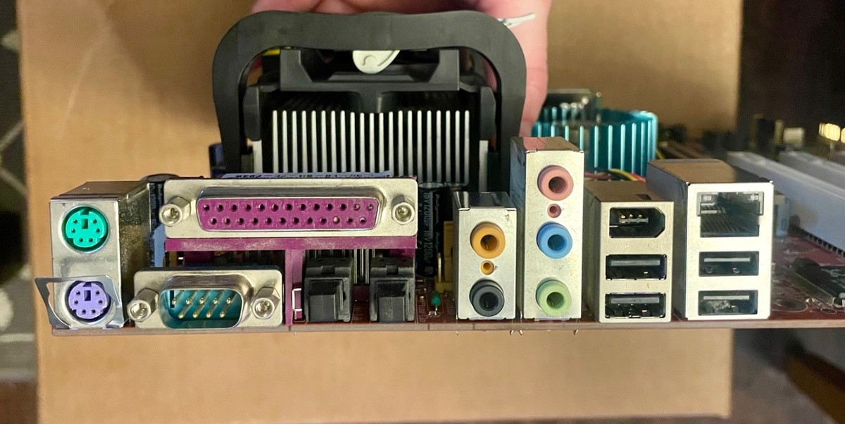 Abit AI7 Vintage Motherboard w/ CPU/Ram 2.6GHZ SL6WS Pentium 4 1GB
