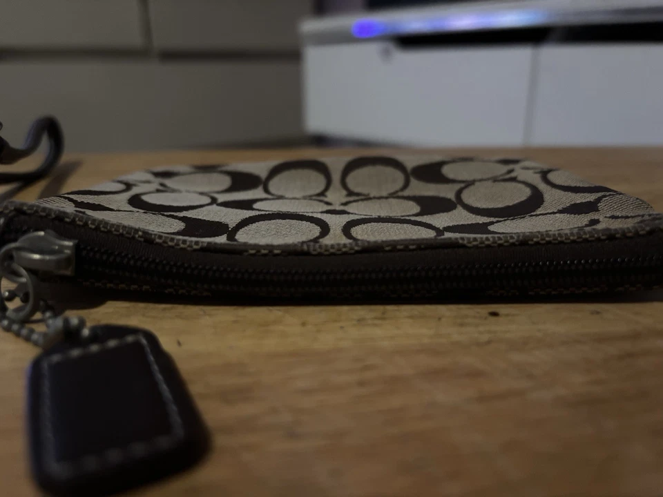 Muñequera Coach Foto 4 de 4