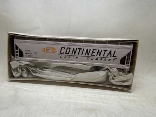 Tolva Accurail Ho Scale Continental Grain Co ACF 3 bahías ACFXE #46639 | Zustand: New