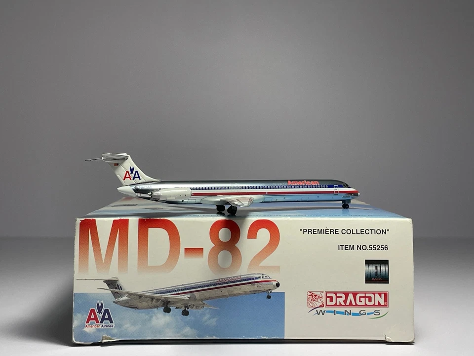 Dragon Wings 1:400 American Airlines McDonnell Douglas MD-82 N473AA pulido Foto 2 de 2