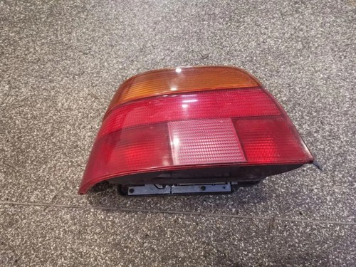 BMW 5 E39 Rücklicht hinten links 2.50 1998 33848251