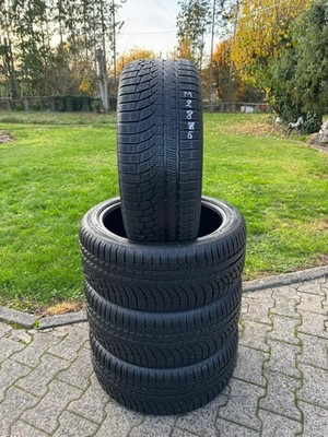 4x Nokian WR A4 235/40 R19 96V XL M+S Winterreifen DOT2018 6,5-7mm TOP