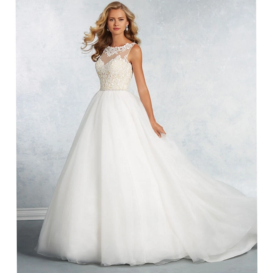 Alfred Angelo Signature Princess Style White Wedding Dress #2619 US Size 6 - Image 3 of 4