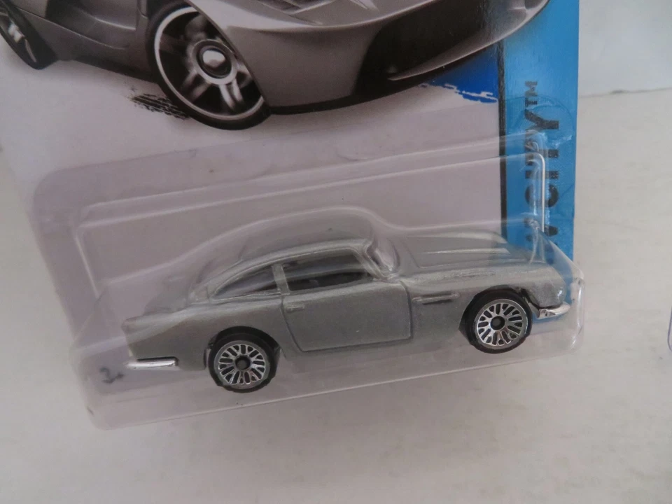 Tarjeta de error Hot Wheels Aston Martin en embalaje LaFerrari RARA 2013 SIN USAR, EN CAJA Foto 2 de 3