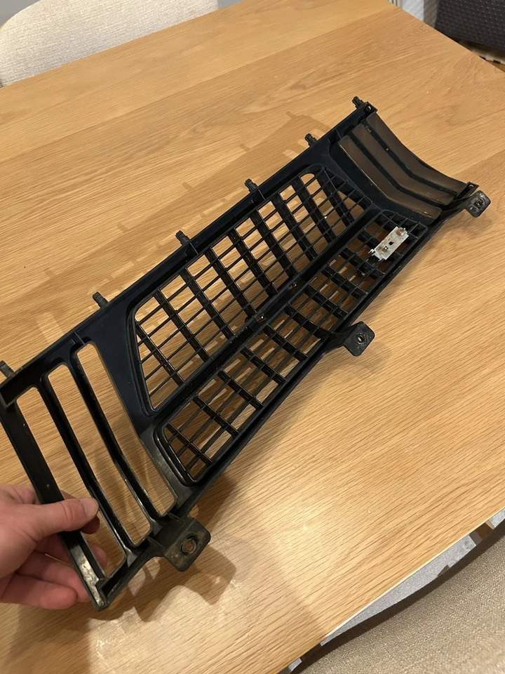 Saab 900 Early Flatnose Turbo Grill Excellent Shape Three Tabs - Image 4 of 4