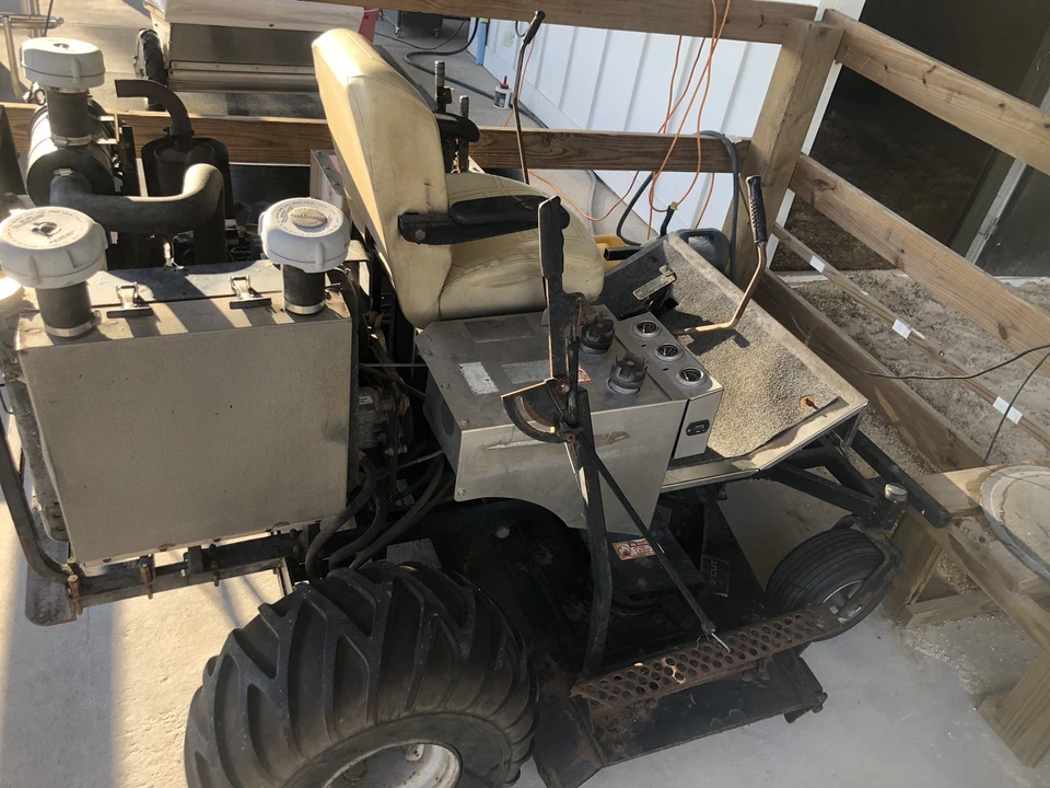 ДИЗЕЛЬНАЯ 72-ДЮЙМОВАЯ ГАЗОНОКОСИЛКА DIXIE CHOPPER XXWD2600 С НУЛЕВЫМ РАДИУСОМ ПОВОРОТА YANMAR - Изображение 2 из 4