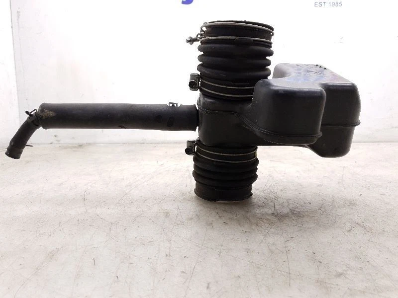 2001 TOYOTA SOLARA 3.0L 6CYL ВОЗДУХООЧИСТИТЕЛЬ РЕЗОНАТОР ТРУБКА В СБОРЕ  - Изображение 2 из 4