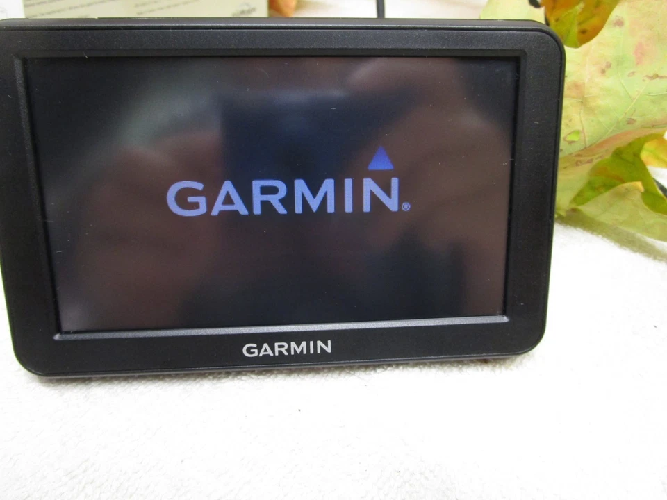 Garmin Nuvi 50LM GPS Navigation System Complete with NEW 2025 Maps and Micro SD - Image 2 of 4