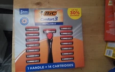 Bic Men's Comfort 3 Refillable Razor, 3 Blades, 1 Handle, 14 Cartridges