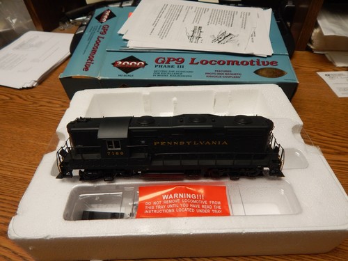 PROTO 2000 21643 PRR GP9 DIESELMOTOR GEBRAUCHT IN BOX HO SCALE LQQK LÄUFT LESEN | Zustand: Used