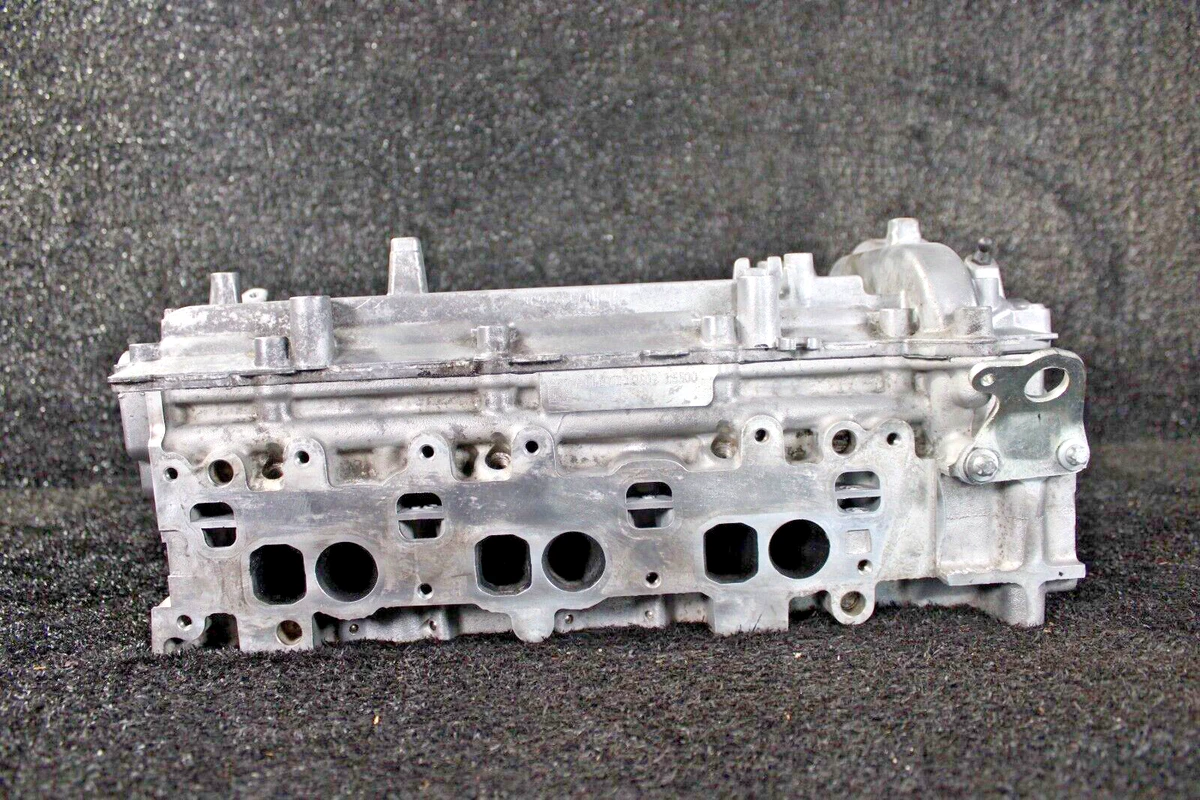 Mercedes ML350 Diesel Engine Cylinder Head LH w/ Camshafts 12 15  