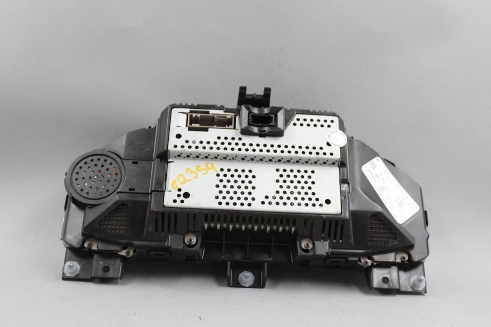 Grupo de velocímetros 84 k millas 180 MPH para Volkswagen Touareg 2014 OEM #38534 Foto 2 de 4