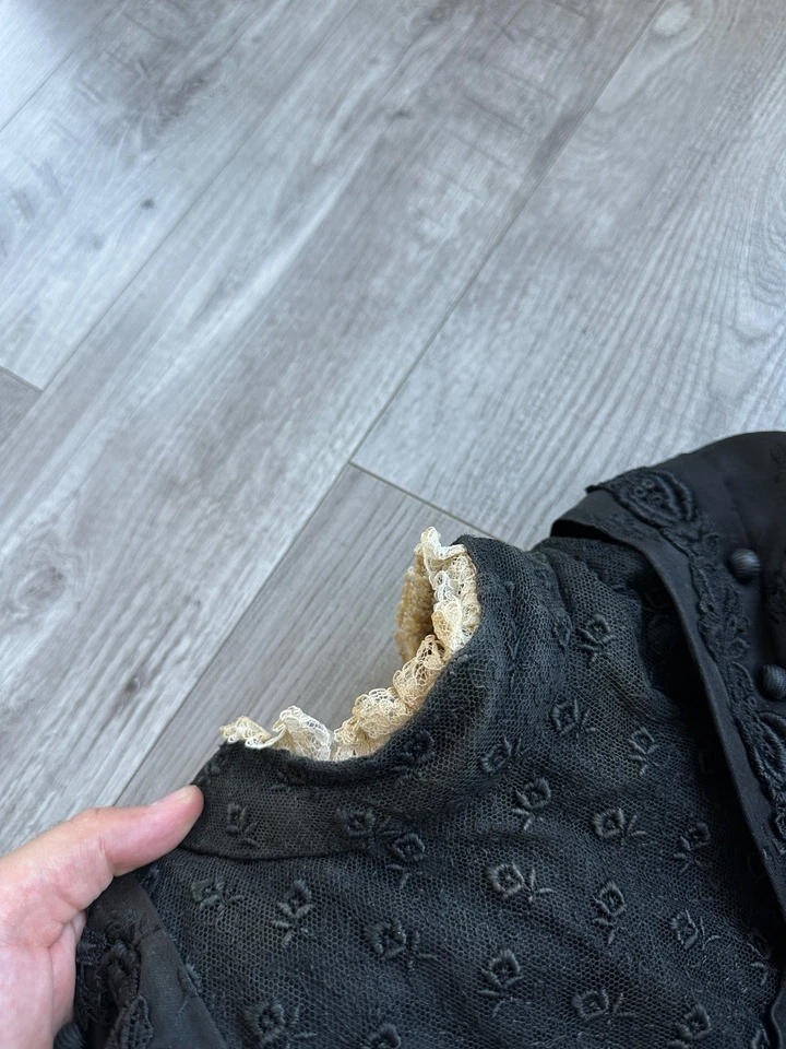 Antigua chaqueta blusa vintage victoriana negra de los años 1890-1920 para mujer talla: S-M Foto 4 de 4