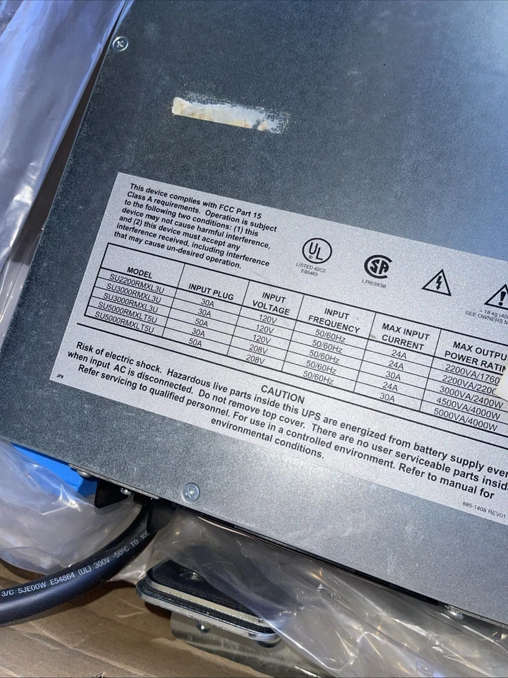 APC Smart-UPS 2200 XL 8-Outlet  SU2200RMXL3U Battery Back up Power - Image 2 of 3