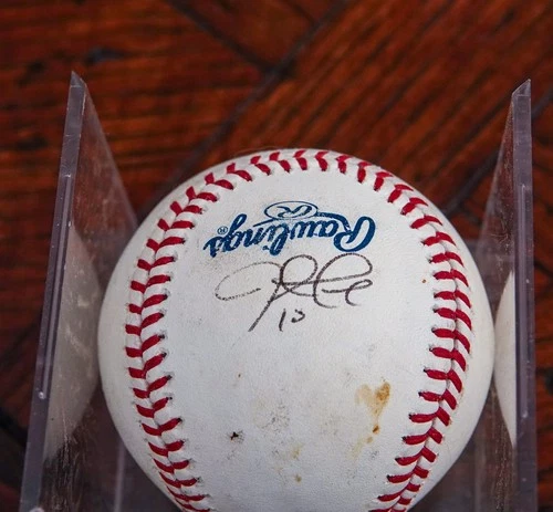 JUSTIN TURNER LOS ANGELES DDDGERS GAME USED SIGNED BASEBALL IN CASE