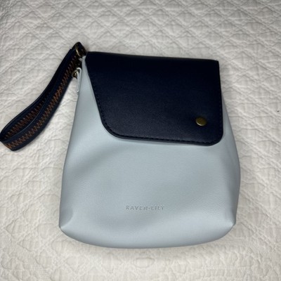 American Airlines Raven Lilly Flagship First Class Amenity Kit Empty Wristlet