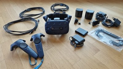 HTC Vive Pro KOMPLETT-SET   Headset, Controller, 2x Basisstation 2.0, Link Box