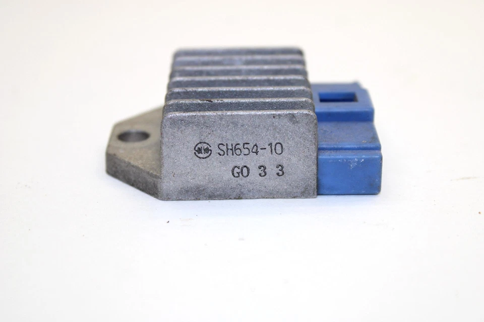 Yamaha Vmax 600 1995 OEM regulador de voltaje 8AB-81910-00-00 Q2427 Foto 2 de 4