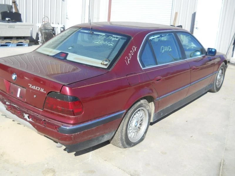 Radiator Fits 95-98 BMW 740i 41702 Foto 4 de 4