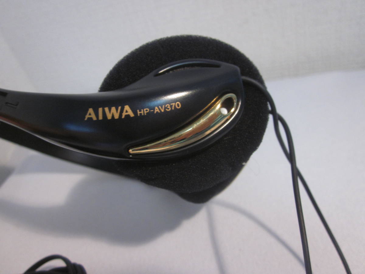 AIWA HP-AV370 Stereo Headphones Gold-Plated Plug Near Mint JAPAN