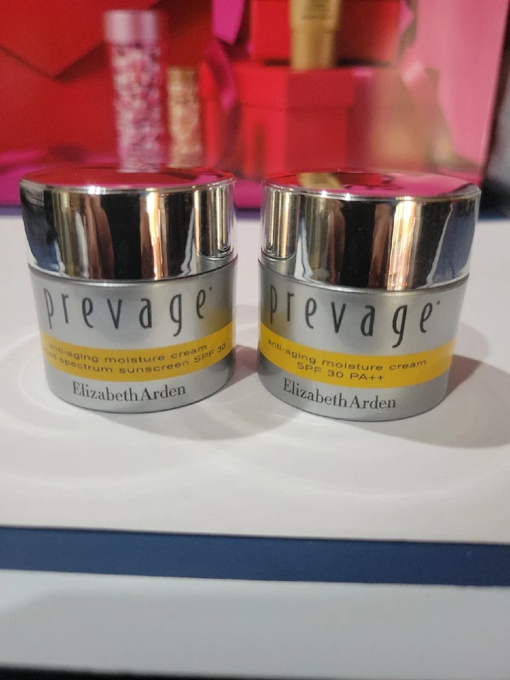 PACK de 2 cremas hidratantes antienvejecimiento Elizabeth Arden Prevage, FPS30 0,5 OZ CADA UNA = 1 OZ Foto 2 de 4
