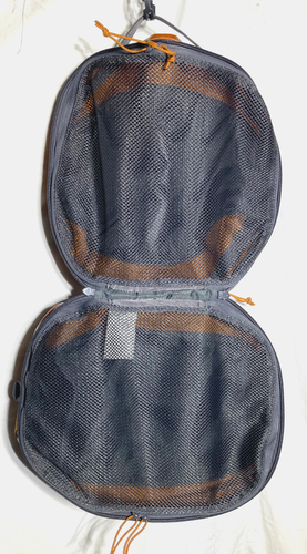 Borsa da viaggio vintage Patagonia Black Hole Cube poliestere zip unisex 49371 marrone 10L - Foto 6 di 11