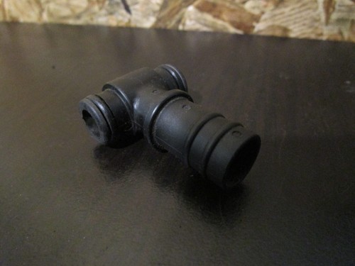 Durit De Carburateur D’occasion Pour Yamaha YZF 750 (1993-1996) – Pièce Moto Vintage