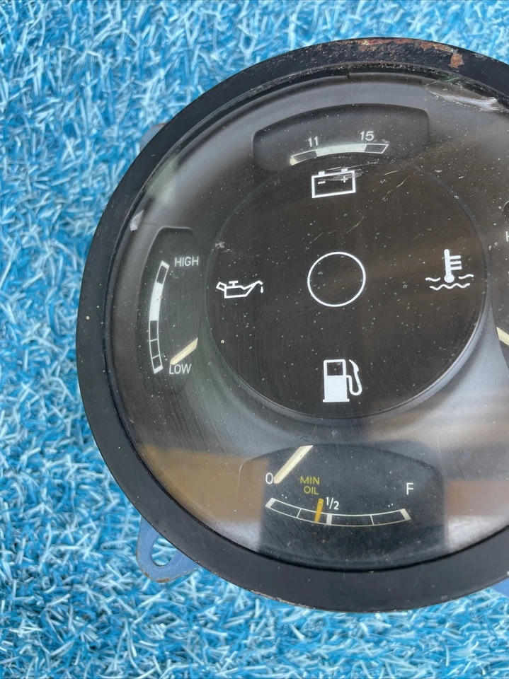 1981 - 88 劳斯莱斯银色 Spirit Spur 油温度燃料和电池集群 S1D17 — 第 2/4 张图片