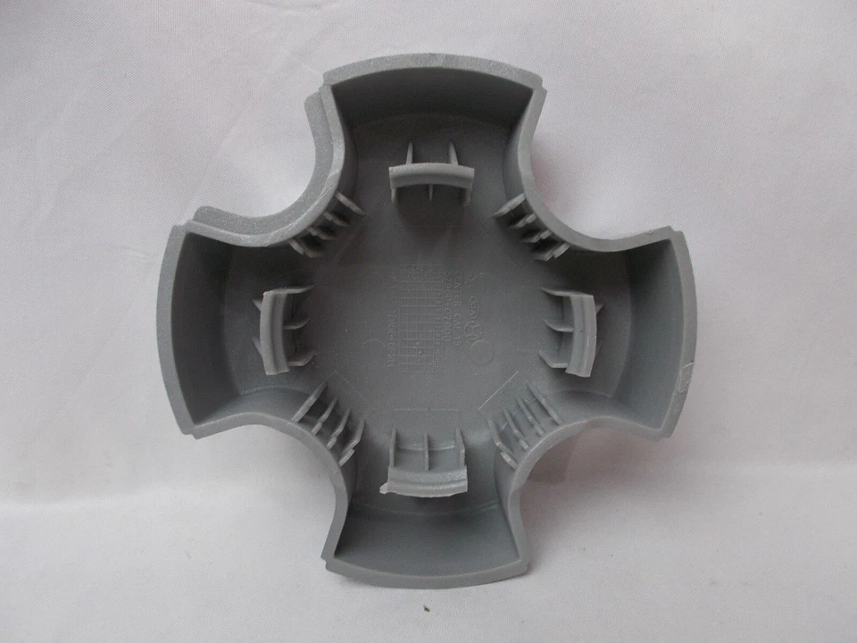Se adapta a; tapa central de rueda Kia Rio SX plateada OE 4" diámetro 2006-2007 Foto 2 de 4