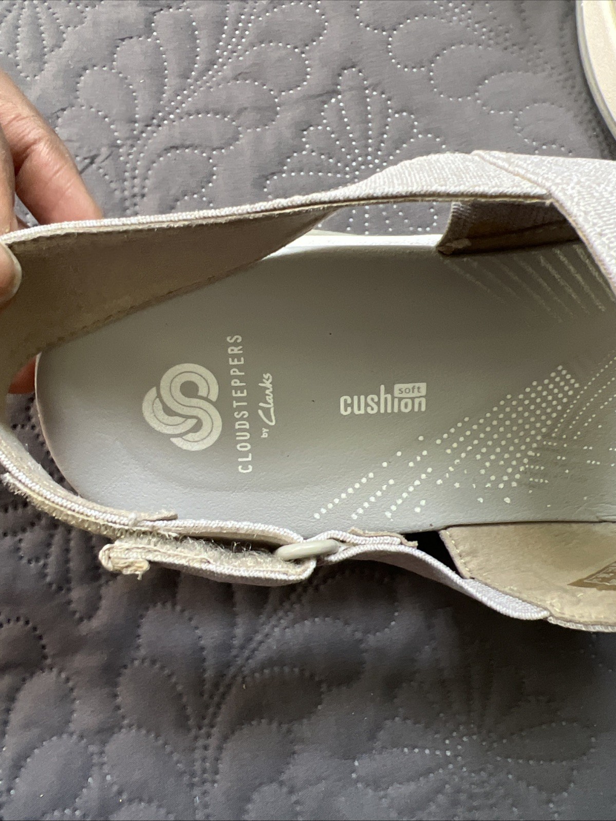 Clarks Cloudsteppers Grey Stretch Adjustable Sand… - image 9