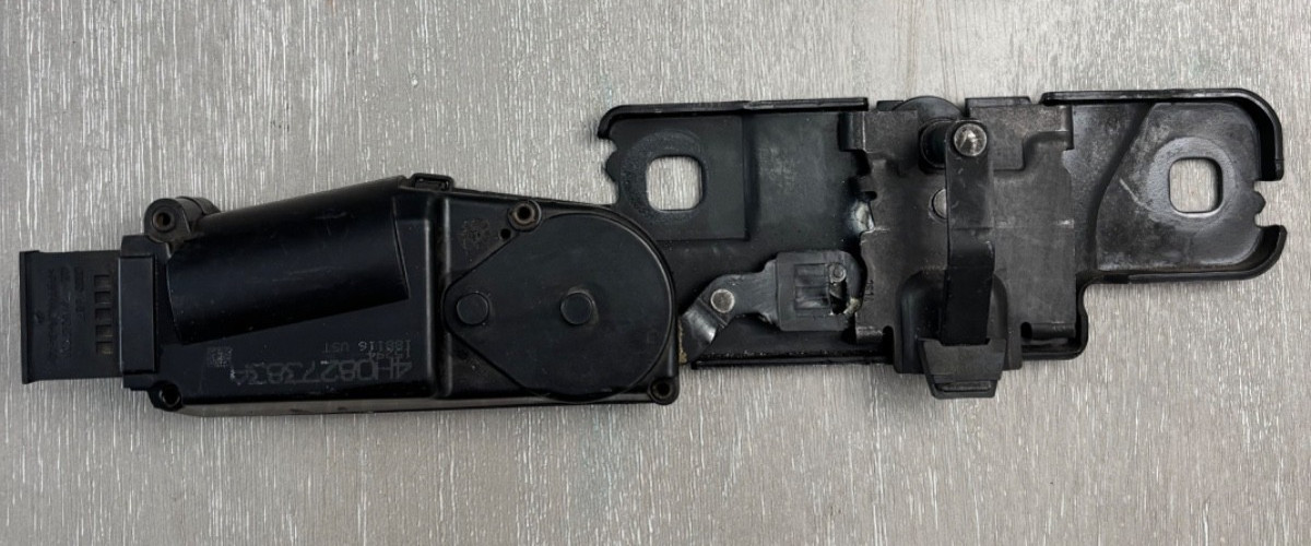 2015 BENTLEY CONTINENTAL GT LID LATCH LOCK ACTUATOR STRIKER PLATE OEM 4H0827383A