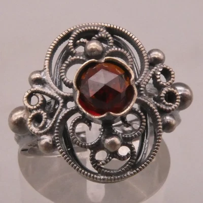 Ring Silber 835 wunderschöner ausgefallener alter verzierter Trachtenring Granat - Bild 1 von 4