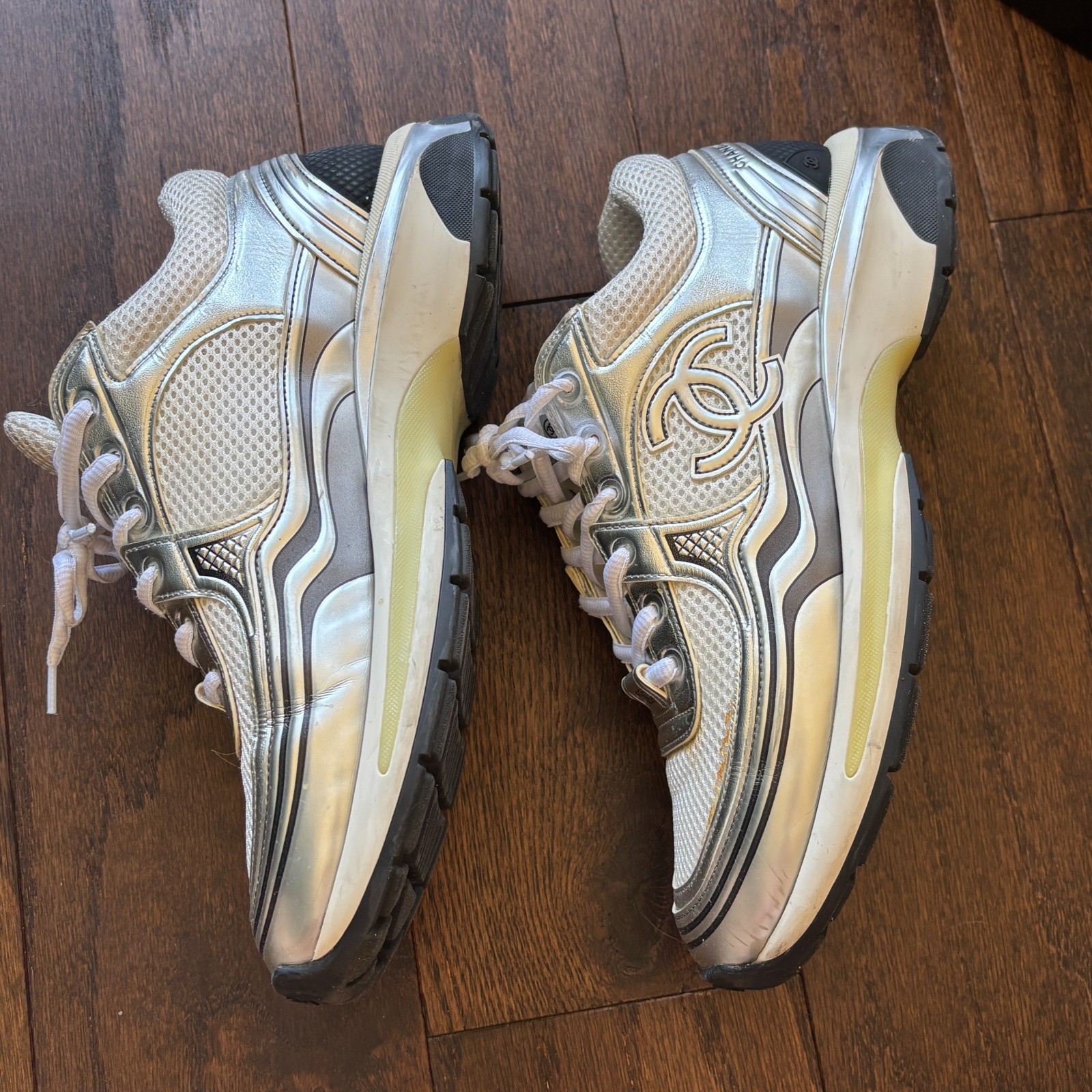 EU 40.5/US 10 1/2 Chanel CC Logo Sneaker White Silver W image 4