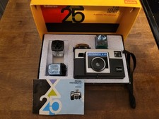 Vintage Kodak Instamatic X-25 Color Outfit Camera w/box and flash cubes. works