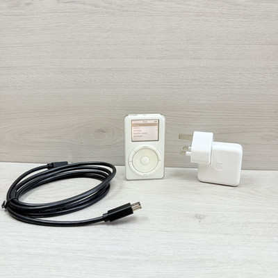 Apple iPod Classic 1. Generation M8541 5GB weiß getestet funktioniert mit Musik