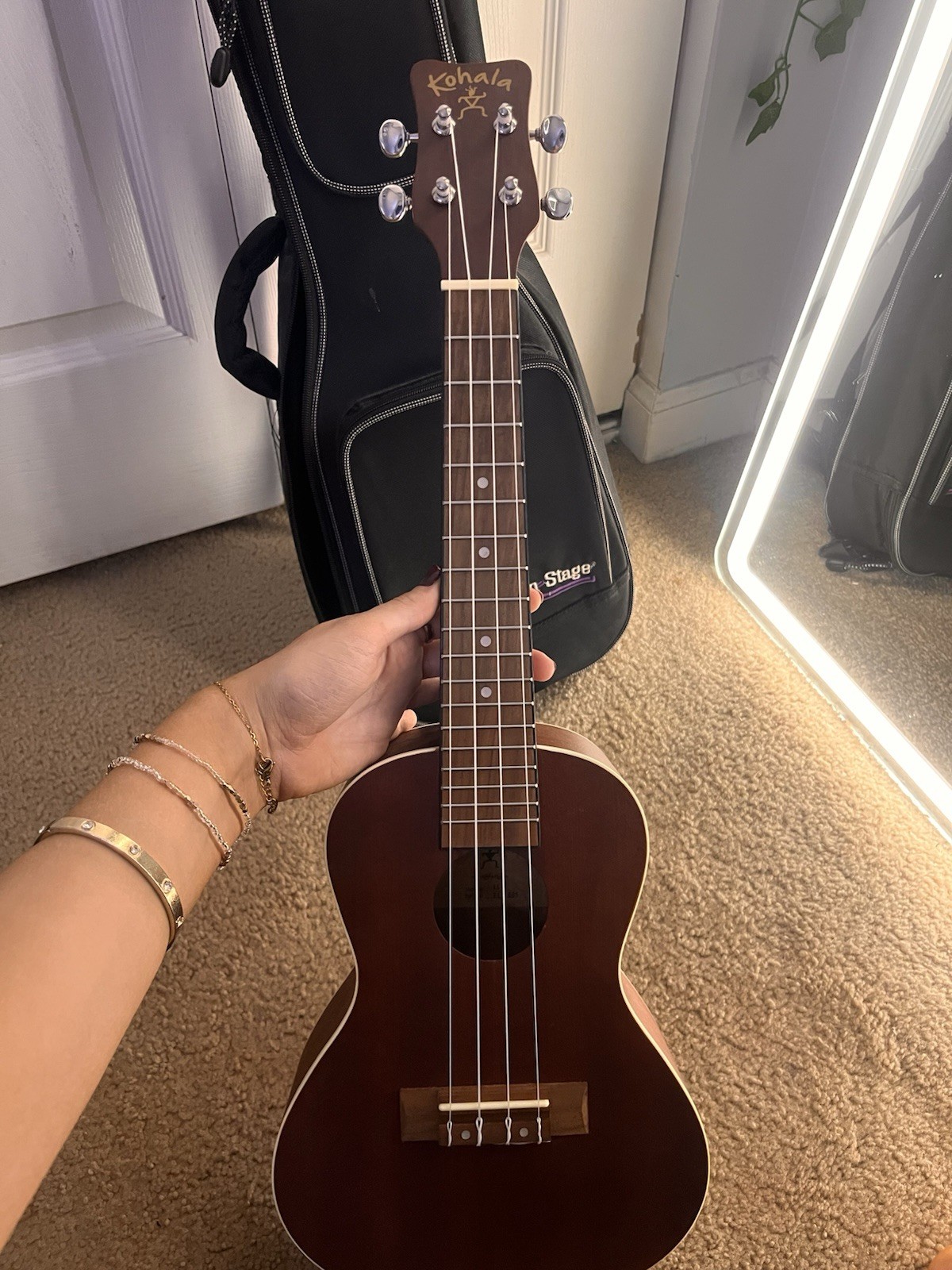 Kohala AK-C Concert Ukulele Mahogany 4-String Natural Finish with Bag