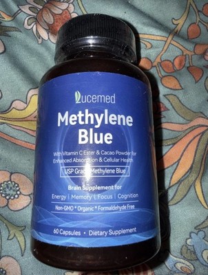 Cápsulas azul de metileno.  grado farmacéutico azul de metileno, vitamina C