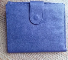 VTG Mundi Periwinkle Blue Leather Wallet Made In Brazil Womens
