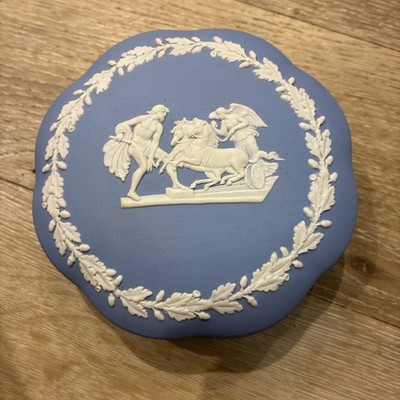 WEDGWOOD Jasperware detaillierte Schmuckschale mit Deckel England UK Kunstkeramik Großbritannien 