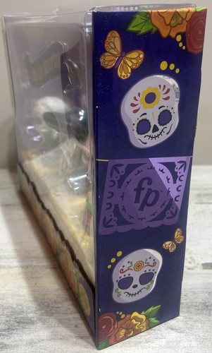 Fisher Price Little People Collector Día de los Muertos Set/Día de Muertos NUEVO - Imagen 4 de 6