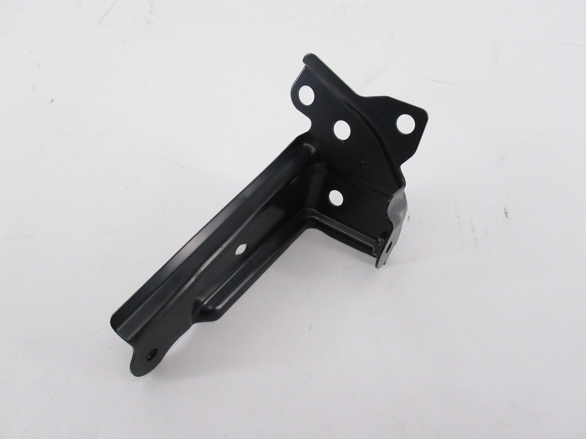 Genuine OEM Toyota 53835-10040 Passenger Front Fender Bracket 2018