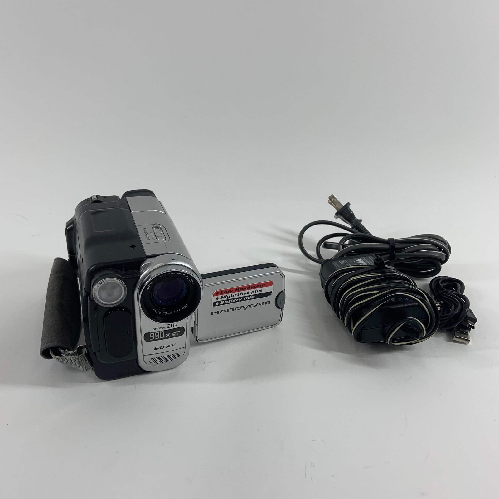 Sony Handycam Hi-8 Analog Camcorder CCD-TRV138 – Badagoni