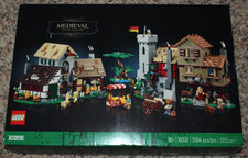 Lego Icons Medieval Town Square 10332. New in...